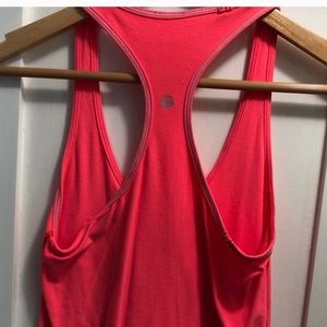 Lululemon pink tank size 6
